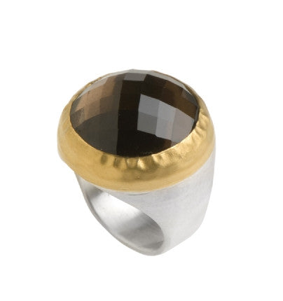 <P dir=ltr class=Body>Large round Smoky Topaz Ring wrapped with 24K Gold on a&nbsp;Sterling Silver Band 21 x 21 mm </P>