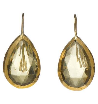 <P class=Body dir=ltr>Pear shape congac Quartz Earrings facetted both sides,&nbsp;wrapped with 24K Gold Hang 33mm Width 16mm</P>