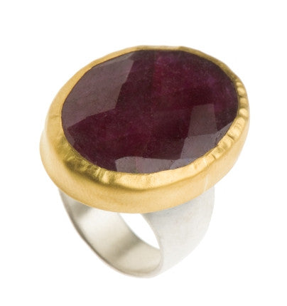 <P dir=ltr class=Body>Giant Long oval Ruby (corundum)ring wrapped with 24k gold on a Sterling Sterling band Stone size: Width 22mm Hight 29mm</P>