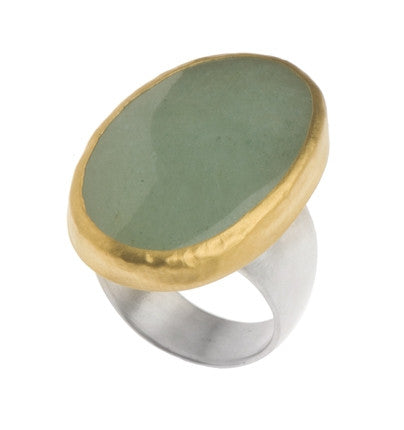 <P dir=ltr class=Body>Giant long oval Aventurine ring wrapped with 24K Gold on a Silver Sterling band Stone Size: Width 21mm Hight 32mm</P>