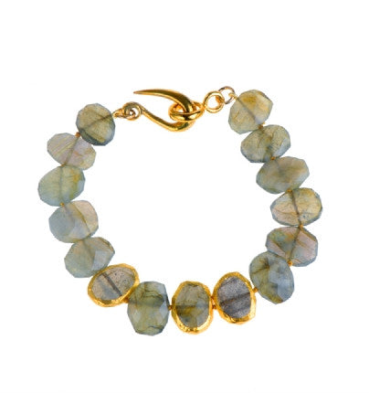 <P dir=ltr class=Body>Bracelet of Labradorite with three stones wrapped with 24K Gold 15" Long or upon request</P>