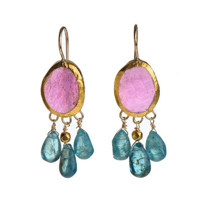 <P dir=ltr class=Body>Earrings of Oval Composed Ruby wrapped with 24K Gold and three drops of Apatite Hang 40mm Width 13mm</P>