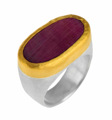 <P dir=ltr class=Body>Large Oval Ruby Ring wrapped with 24k Gold on a Sterling Silver band </P> <P dir=ltr class=Body>Measurments of stone is&nbsp;22 x 12mm Available any size !</P>