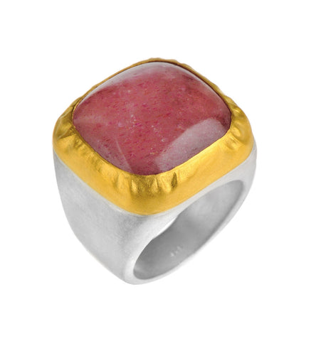 <P dir=ltr class=Body>Cherry Quartz Square Ring wrapped with 24K Gold on Sterling Silver Band Measurments of stone is 16 x 12mm </P>