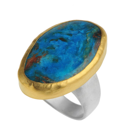 <P dir=ltr class=Body>Giant Opal ring wrapped with 24k gold on Sterling Silver Band </P> <P dir=ltr class=Body>Measurments of stone is&nbsp;20 x 27mm Available any size!</P>