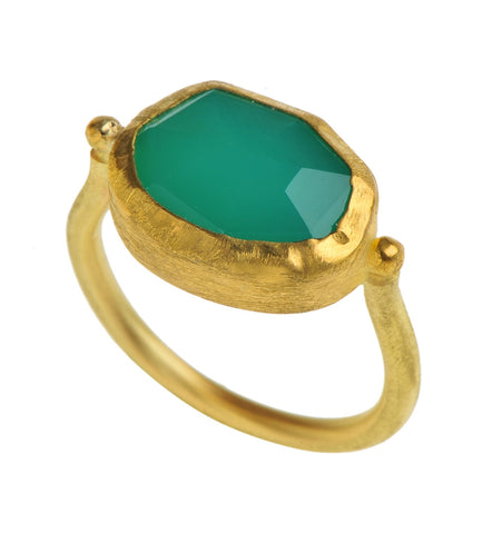 <P dir=ltr class=Body>Uneven Shaped Oval Chrysophase Ring wrapped with 24K Gold on Gold Band </P> <P dir=ltr class=Body>Measurments of stone is 14 x 11mm Available any size!</P>