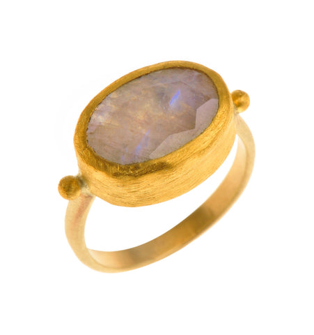 <P dir=ltr class=Body>Oval Moonstone Gold Ring wrapped with 24K Gold </P>