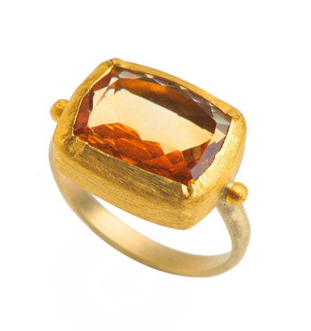 <P dir=ltr class=Body>Rectangle Gold Citrine Ring wrapped with 24k gold </P> <P dir=ltr class=Body>Measurments of stone is&nbsp;16 x 12mm Available any size! </P>