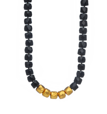 <P class=Body dir=ltr>Onyx necklace and Five stones wrapped with 24K Gold&nbsp; 17.5" Long</P>
