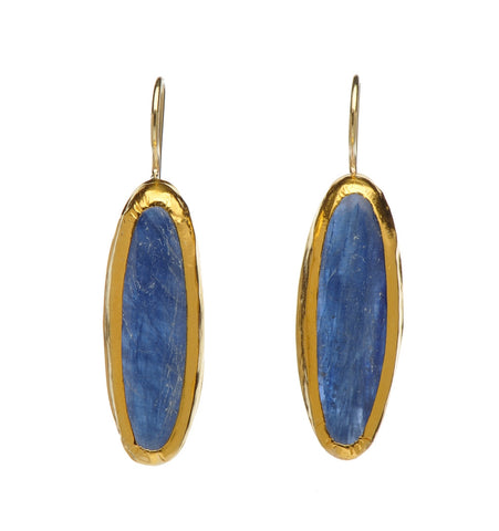 <P dir=ltr class=Body>Long Oval Kynite Earrings wrapped with 24K Gold Hang 40mm Width 11mm</P>