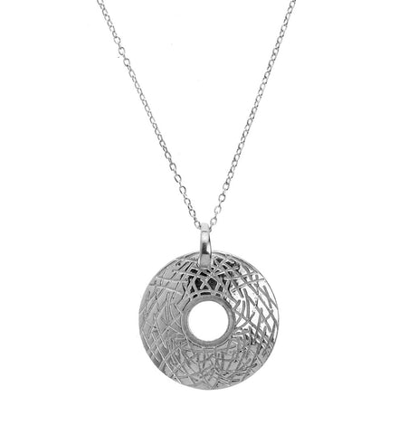 <P class=Body dir=ltr>Sterling Silver Necklace with a round Silver Pendant. 18" Long. Center measures 30mm</P> <P class=Body dir=ltr></P>