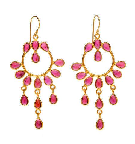 <P class=Body dir=ltr>Long Chandelier 24K Vermeil over Sterling Silver Earrings with Garnets Hang 70mm Width 35mm</P>