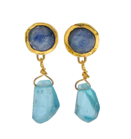 <P dir=ltr class=Body>Oval Stud Kyanite wrapped with 24K Gold and Apatite drop Hang 17mm Width 8mm</P>