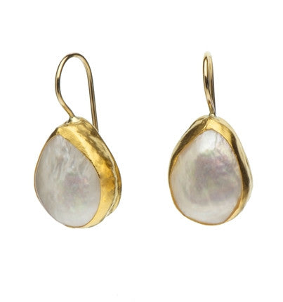 Pear-shaped Pearl Earrings wrapped in 24K Gold . Hang 22 mm Width 10mm