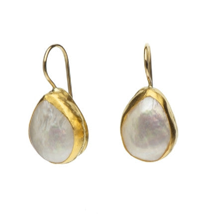 Pear-shaped Pearl Earrings wrapped in 24K Gold . Hang 22 mm Width 10mm